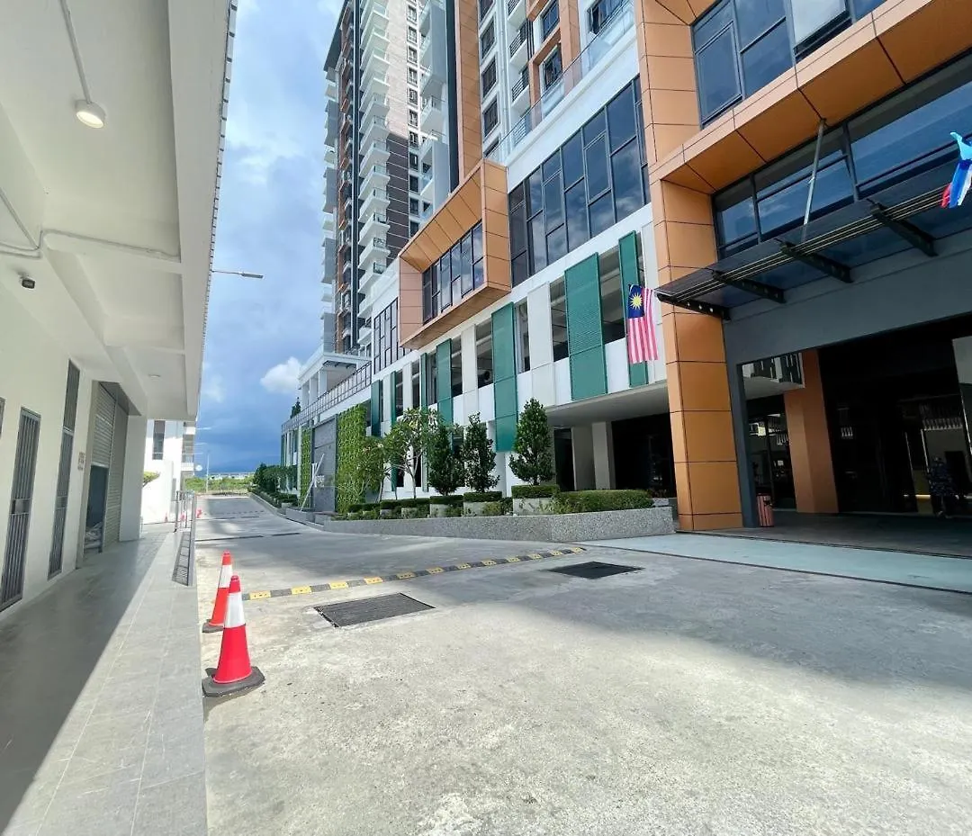 Apartment Kavenue Deluxe Room By Cse Donggongon Malaysia